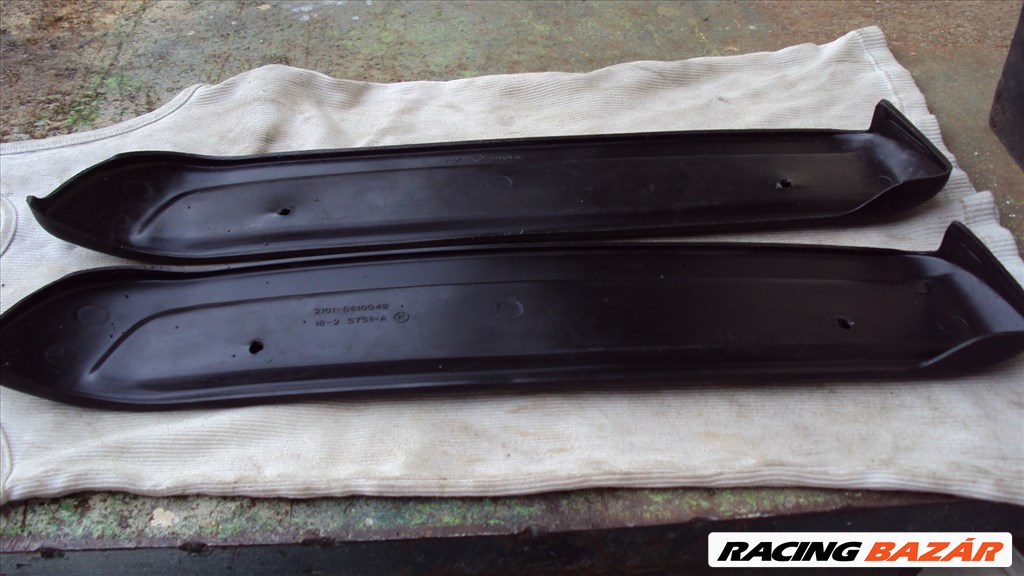 Lada zsiguli bal első ülés oldaltakaró műanyag 21016810049 7. kép