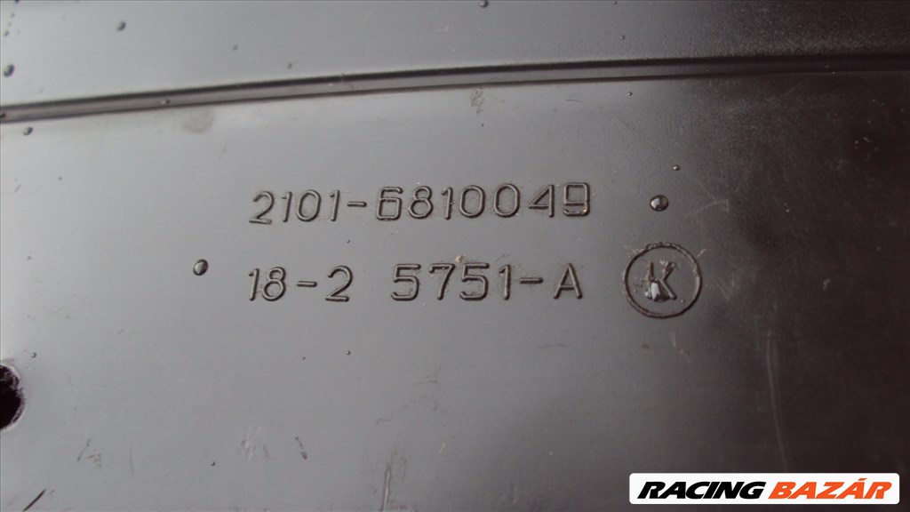 Lada zsiguli bal első ülés oldaltakaró műanyag 21016810049 8. kép