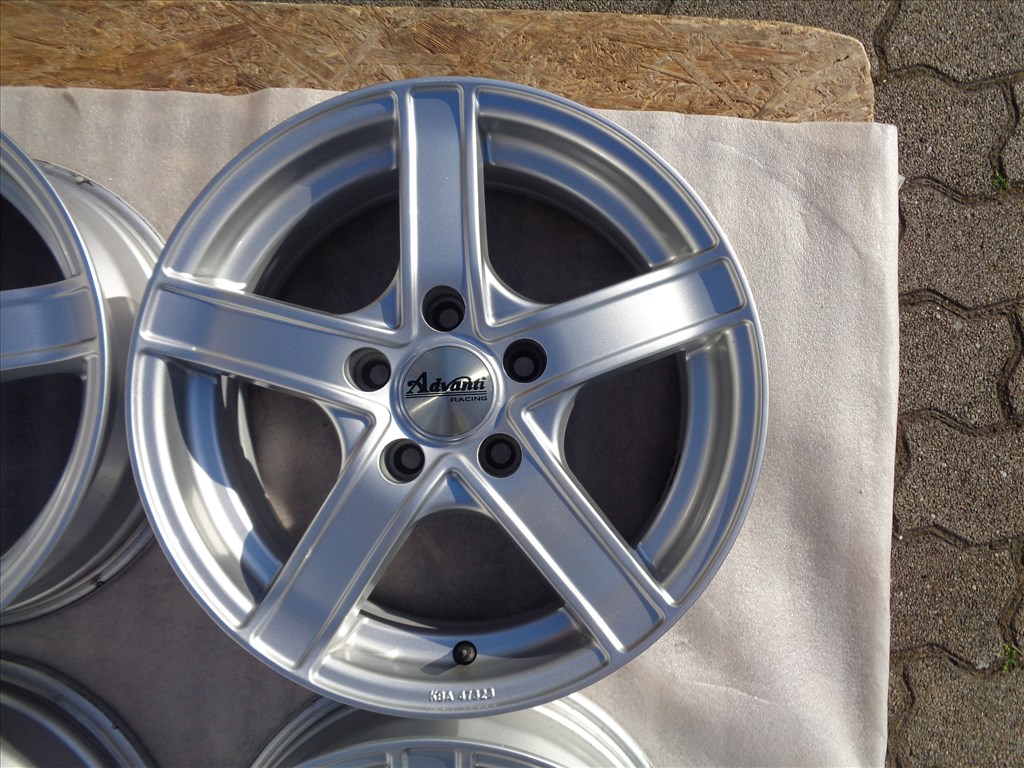 Advanti Racing alufelni 16-os, 5×114.3-as osztóval szép állapotban eladó. 4. kép