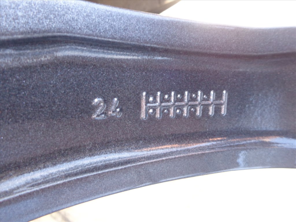 Audi Q8 / SQ8 / Q7 / SQ7 új gyári alufelnik + gumi gratisz 9. kép