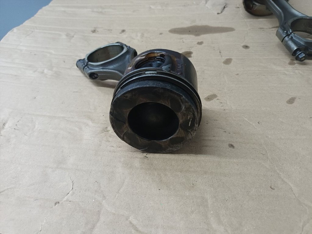 Opel Astra K 1.6 CDTI Dugattyú és Hajtókar 8286 ,  0687776302 b16dt-lvl-lvk 2. kép