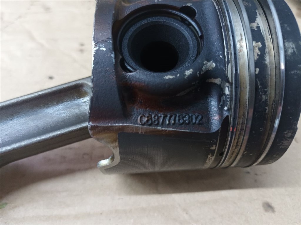 Opel Astra K 1.6 CDTI Dugattyú és Hajtókar 8286 ,  0687776302 b16dt-lvl-lvk 3. kép