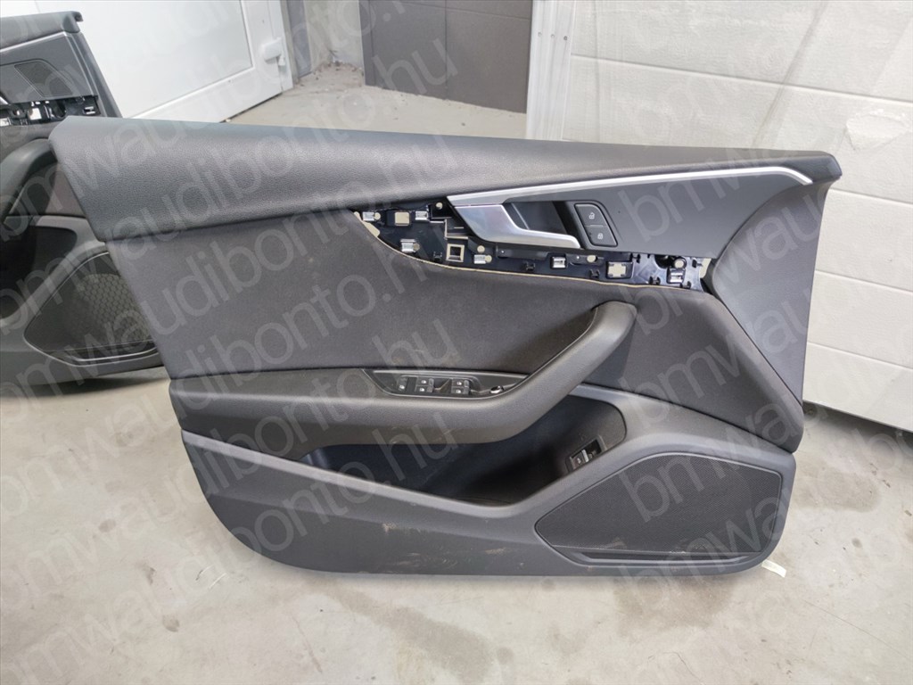 AUDI A4 B9 (8W2, 8WC) Komplett utastér ülés szett ajtókárpitokkal 5. kép