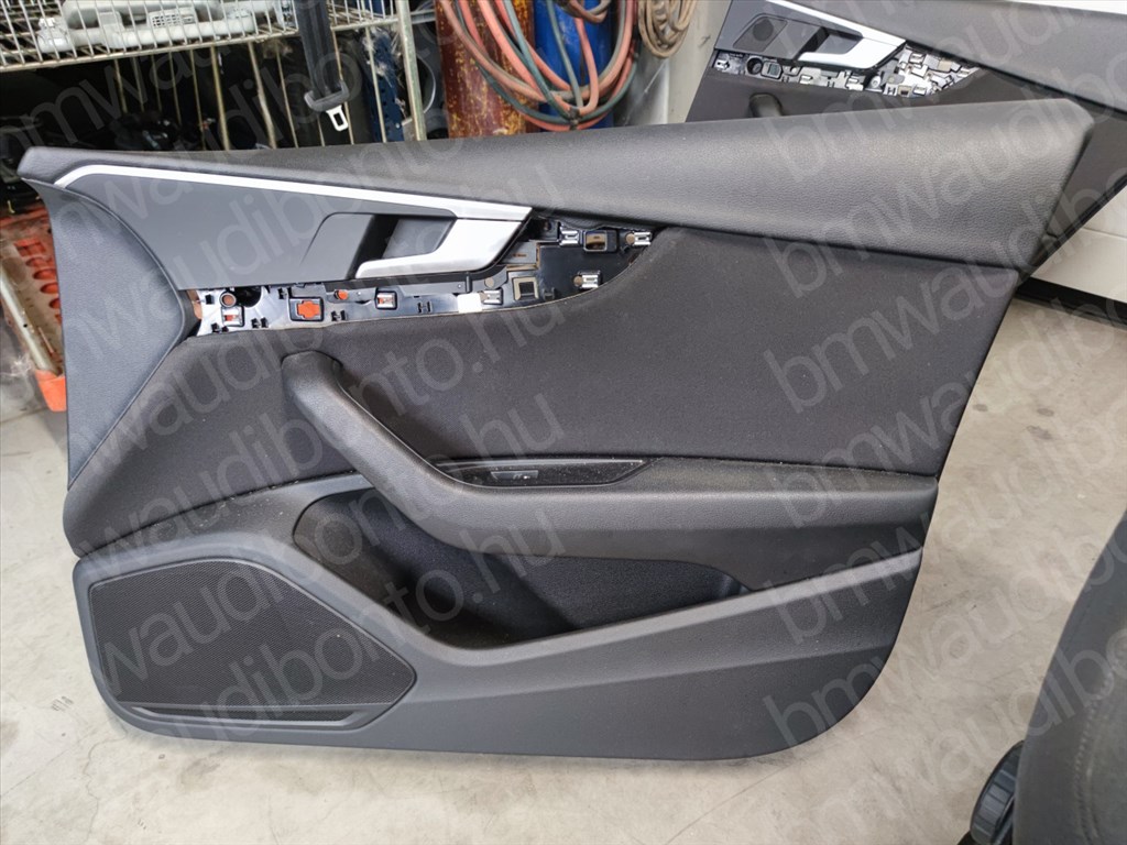 AUDI A4 B9 (8W2, 8WC) Komplett utastér ülés szett ajtókárpitokkal 7. kép