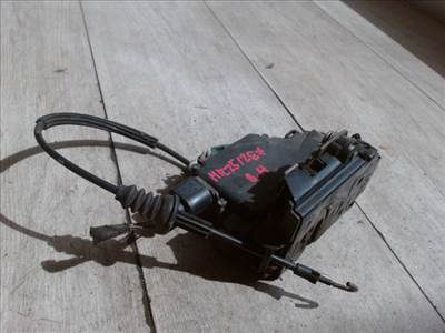 VOLKSWAGEN BORA Bal hátsó ajtó zárszerkezet központi záras