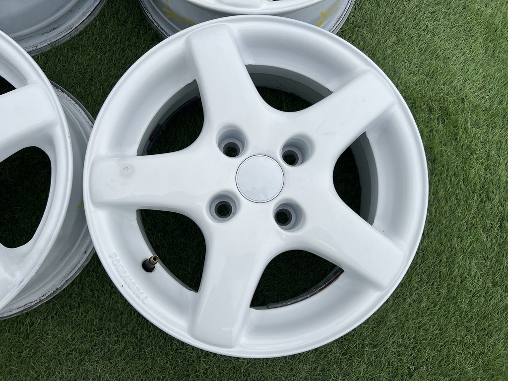 4x108 14" Fondmetal (Peugeot,Citroen) alufelni 6Jx15h2 ET18 3. kép