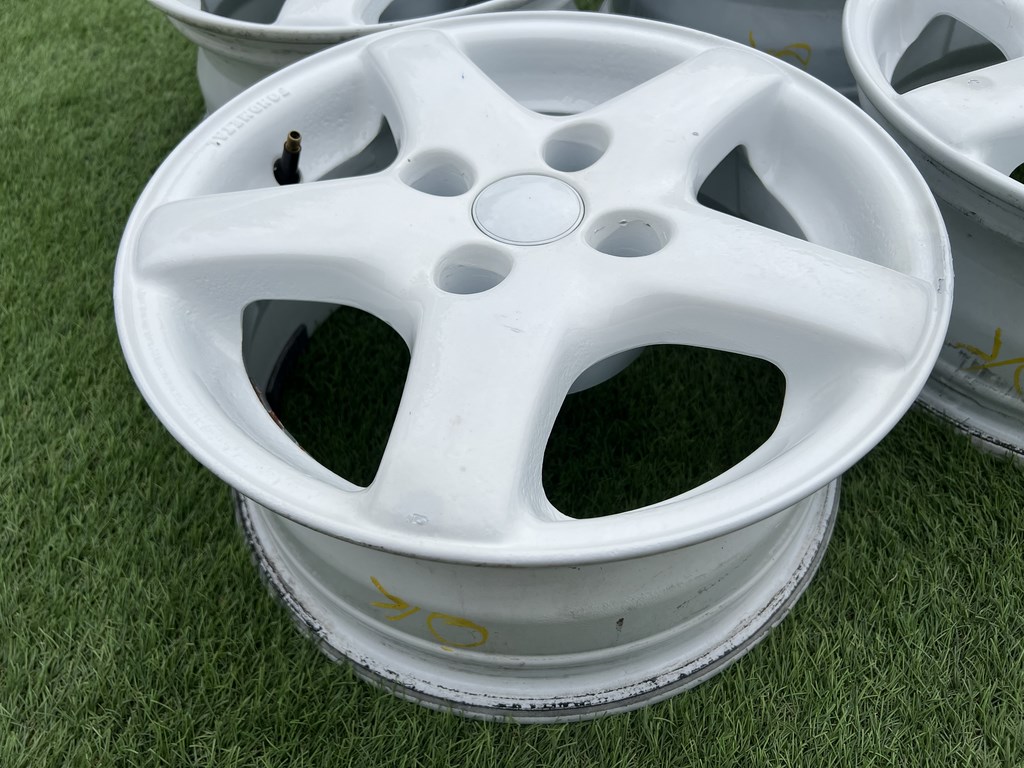 4x108 14" Fondmetal (Peugeot,Citroen) alufelni 6Jx15h2 ET18 6. kép