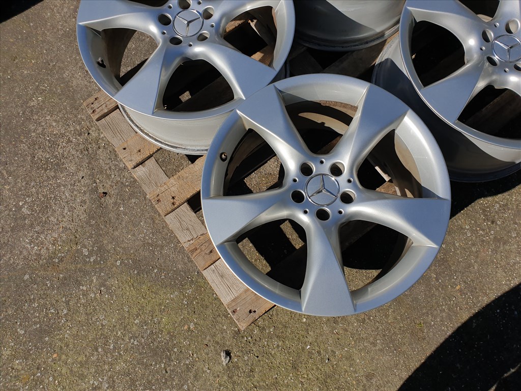 19" 5x112 Mercedes W218 CLS (2 széles) 4. kép