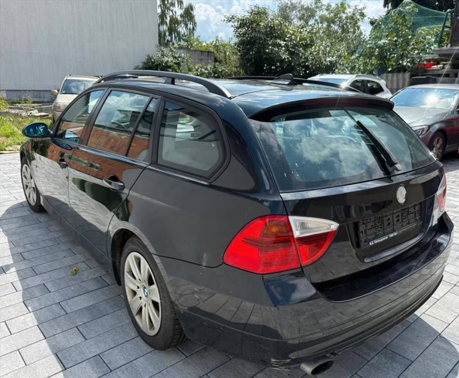 BMW 3-as sorozat (E90, E91, E92, E93) bontott alkatrészei 2. kép