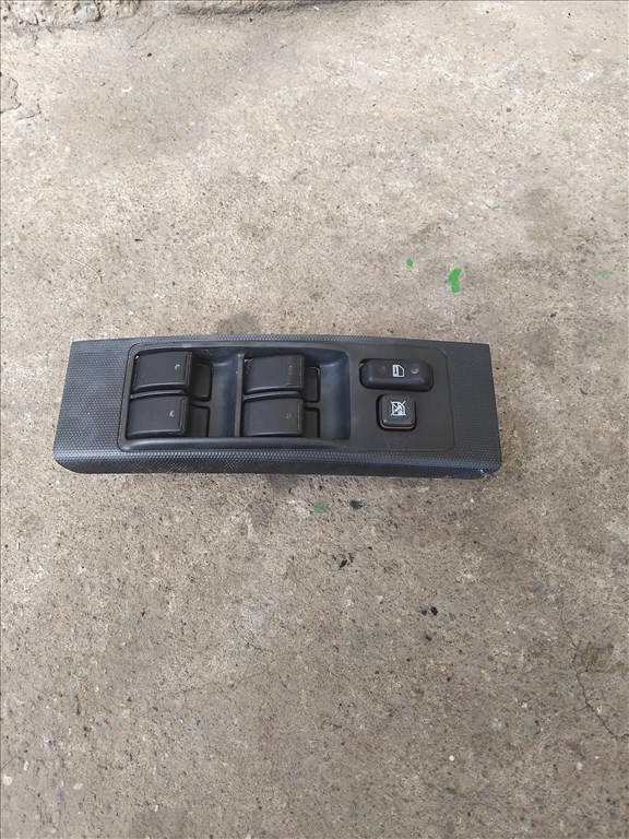 Toyota Corolla Verso (AR10) Bal első ablakemelő kapcsoló 2740 848200f030 1. kép