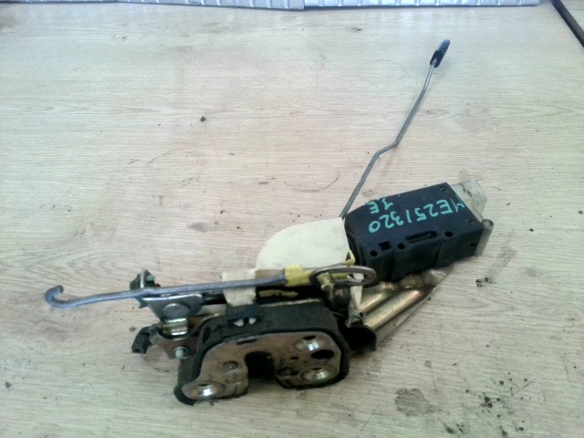 OPEL ASTRA F 94-02 Jobb első ajtó zárszerkezet központizáras 1. kép