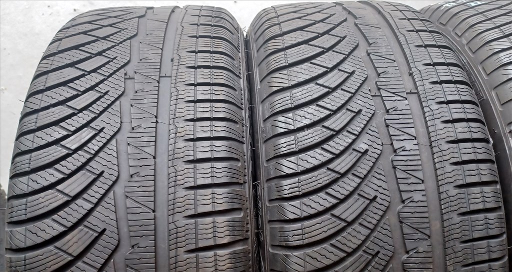Defekttűrő Michelin Pilot Alpin 245/45 R18 téli gumik 4db 6. kép