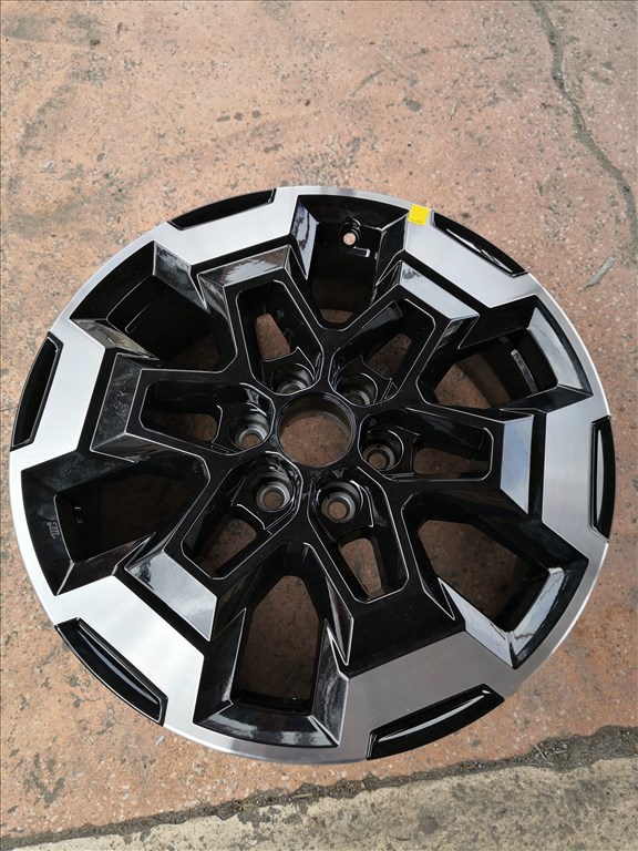 6x114,3 18 ÚJ!! Gyári Nissan polír alufelni 160000ft a 4db/67/ 1. kép