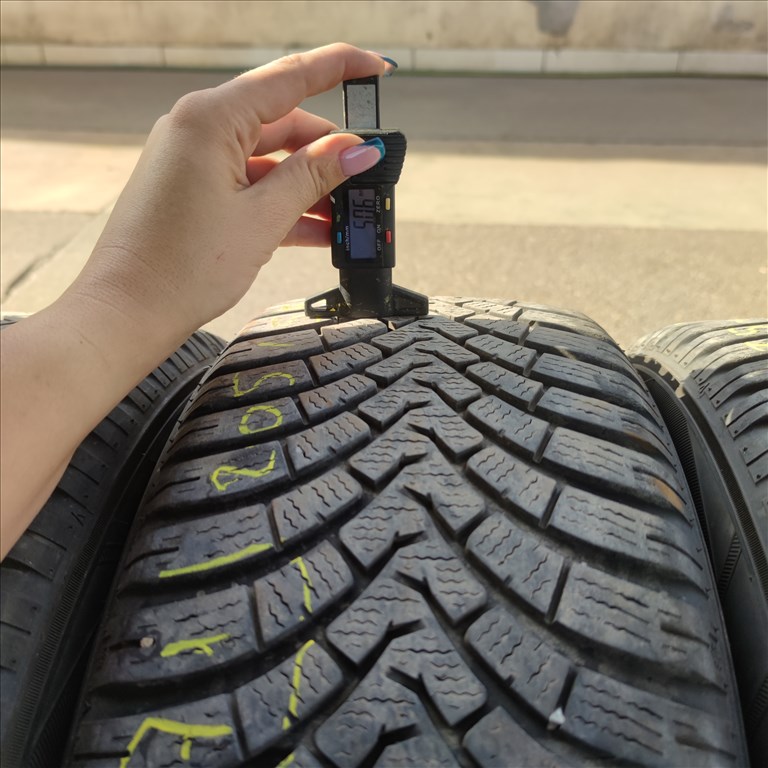  205/55 R16 Falken téli gumi 10000ft a 4db/271/ 2. kép