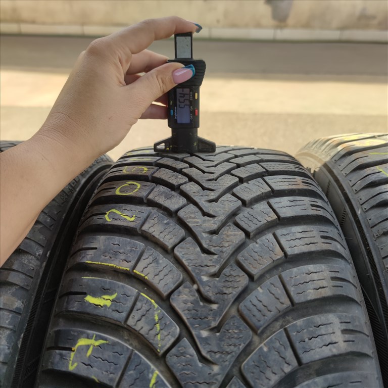  205/55 R16 Falken téli gumi 10000ft a 4db/271/ 3. kép