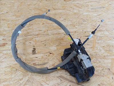 Nissan Qashqai J11 (2016-2020) Bal Hátsó Ajtó Központizár 