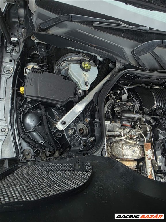 Mercedes E-osztály (W213) bontott alkatrészei Eladók Mercedes e 220 2016-2021-ig 9g tronic  12. kép