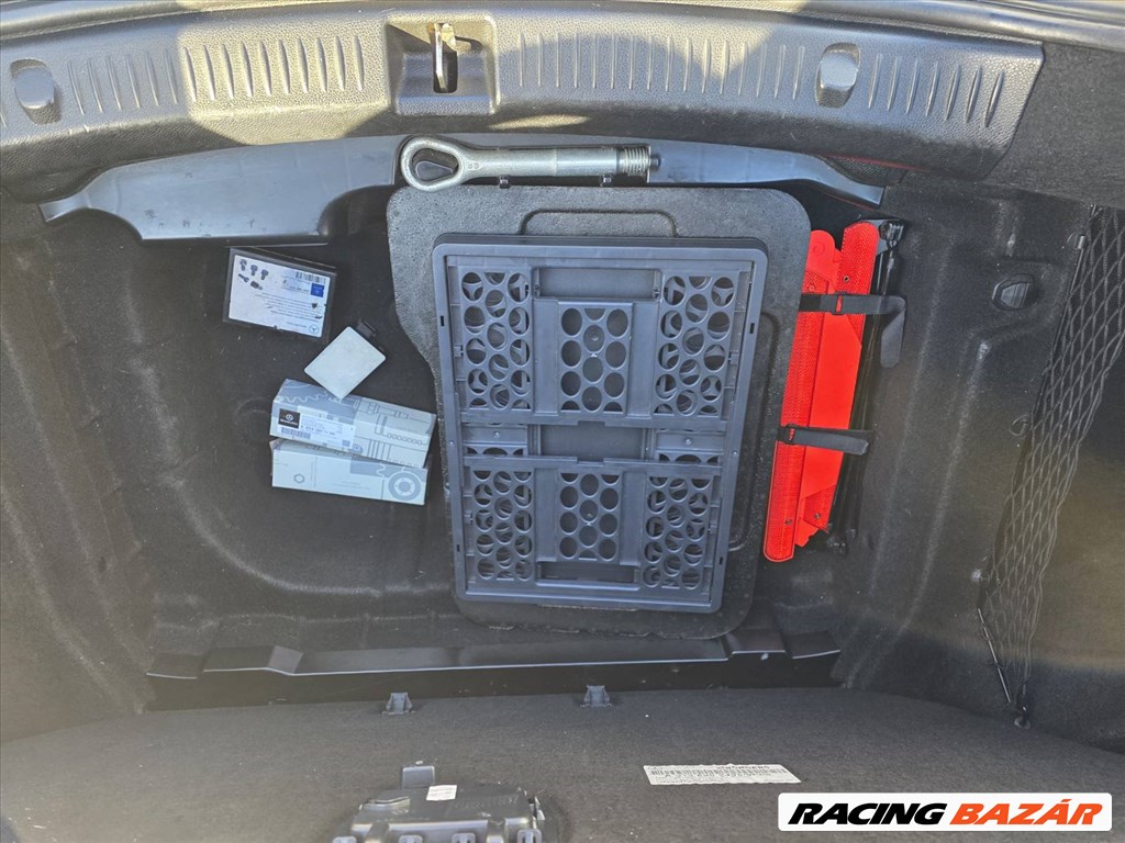 Mercedes E-osztály (W213) bontott alkatrészei Eladók Mercedes e 220 2016-2021-ig 9g tronic  18. kép