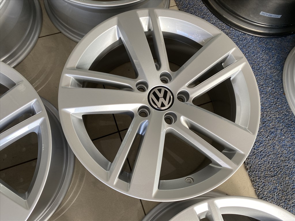 (3818) Volkswagen 17 gyári alufelni felni, 5x112, Passat 6. kép