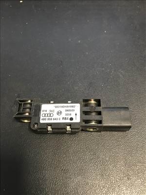 Audi A3 (8P) ütközés érzékelő 4b0959643c