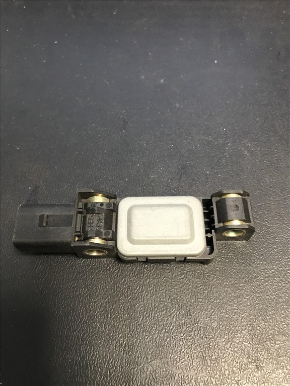 Audi A3 (8P) ütközés érzékelő 4b0959643c 2. kép
