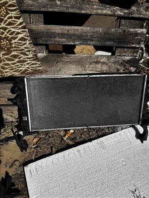 Kia Cee'd (CD), Hyundai i30 (PD) Eladó KIA , hyundai crdi hűtő vízhűtő. 25310M6300