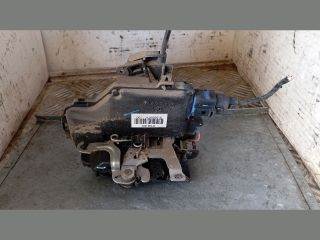 Volkswagen Golf V Jobb hátsó Ajtózár *136407* vw-7l0839016