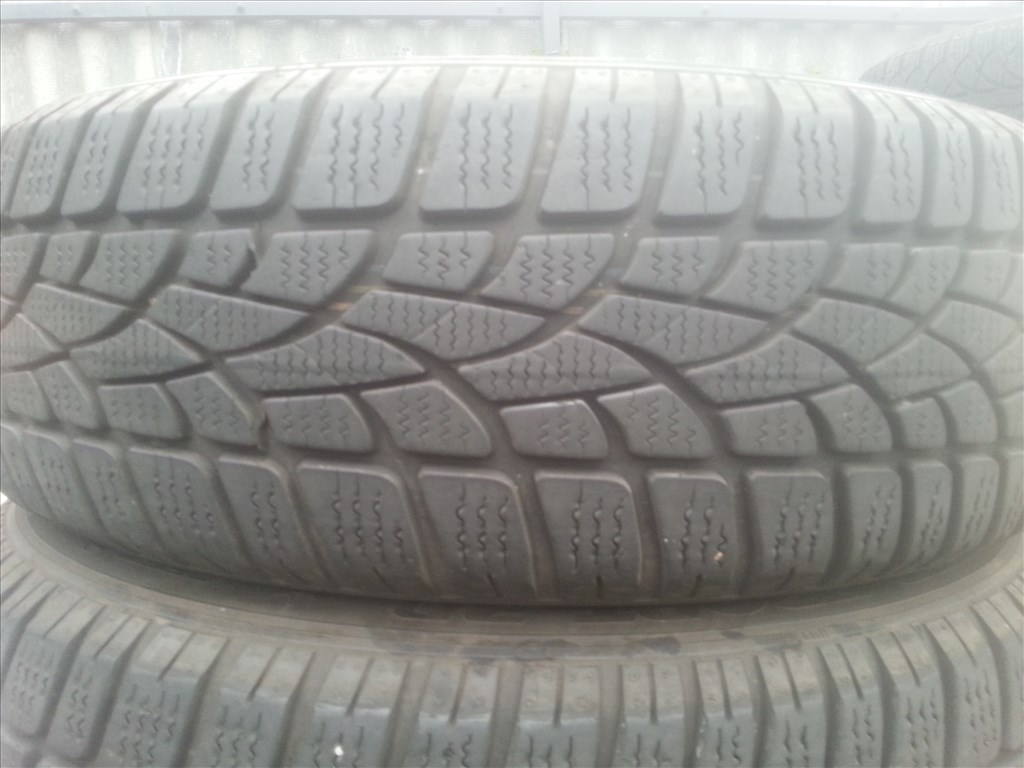  175/60R16 Dunlop defekttűrő téli gumi garnitúra 1. kép