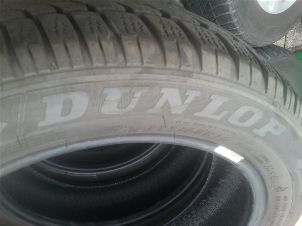  175/60R16 Dunlop defekttűrő téli gumi garnitúra 6. kép