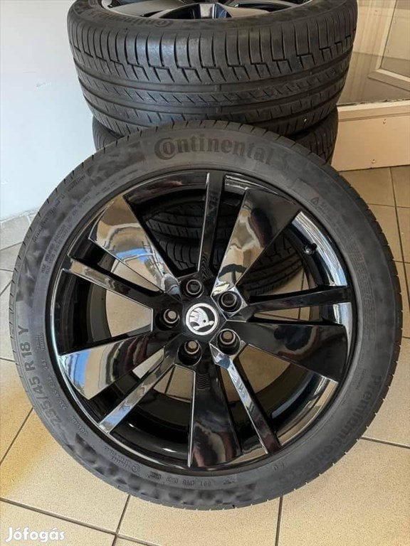  5x112 lyukosztású 18" használt alufelni, rajta 235/45 újszerű Kumho nyári gumi gumi  1. kép