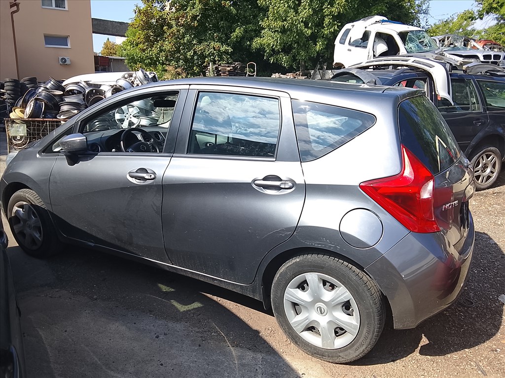 Nissan Note II önindító, generátor, klíma kompresszor  2. kép