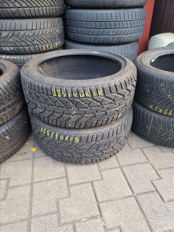  225/4018" újszerű Taurus Winter téli gumi 2db  1. kép