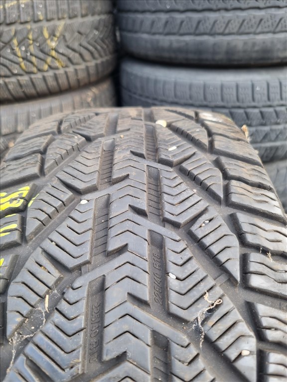  225/4018" újszerű Taurus Winter téli gumi 2db  4. kép