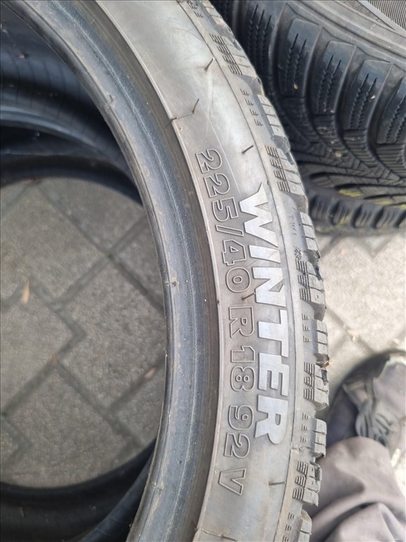  225/4018" újszerű Taurus Winter téli gumi 2db  5. kép