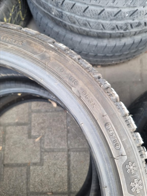  225/4018" újszerű Taurus Winter téli gumi 2db  6. kép