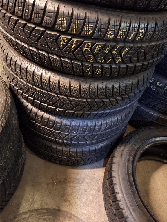  215/65/17"  Pirelli téli gumi  2. kép