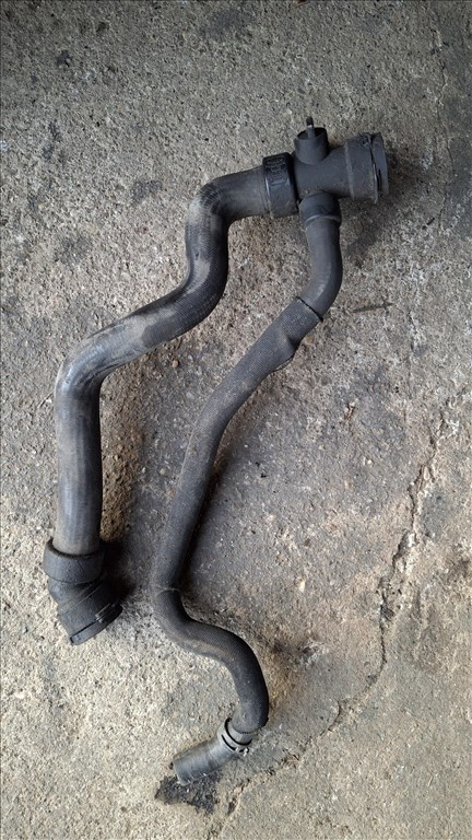 Audi A4 (B6) 1.8T AVJ, vízcső 8E0 121 049 8e0121049 2. kép