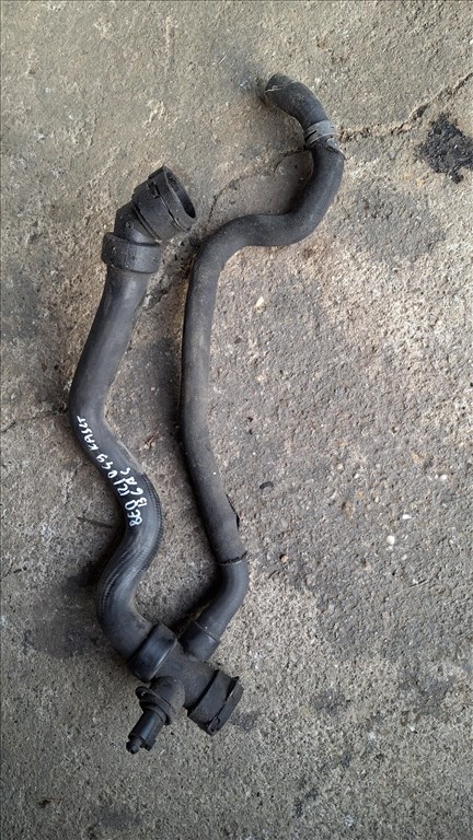 Audi A4 (B6) 1.8T AVJ, vízcső 8E0 121 049 8e0121049 1. kép