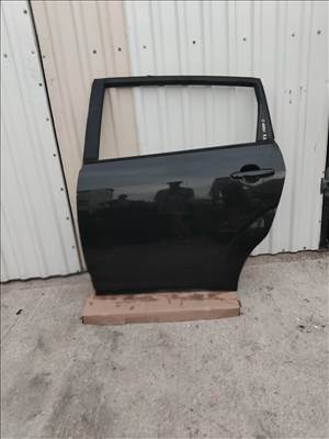 Toyota Corolla Verso (AR10) Bal hátsó Ajtó 2870