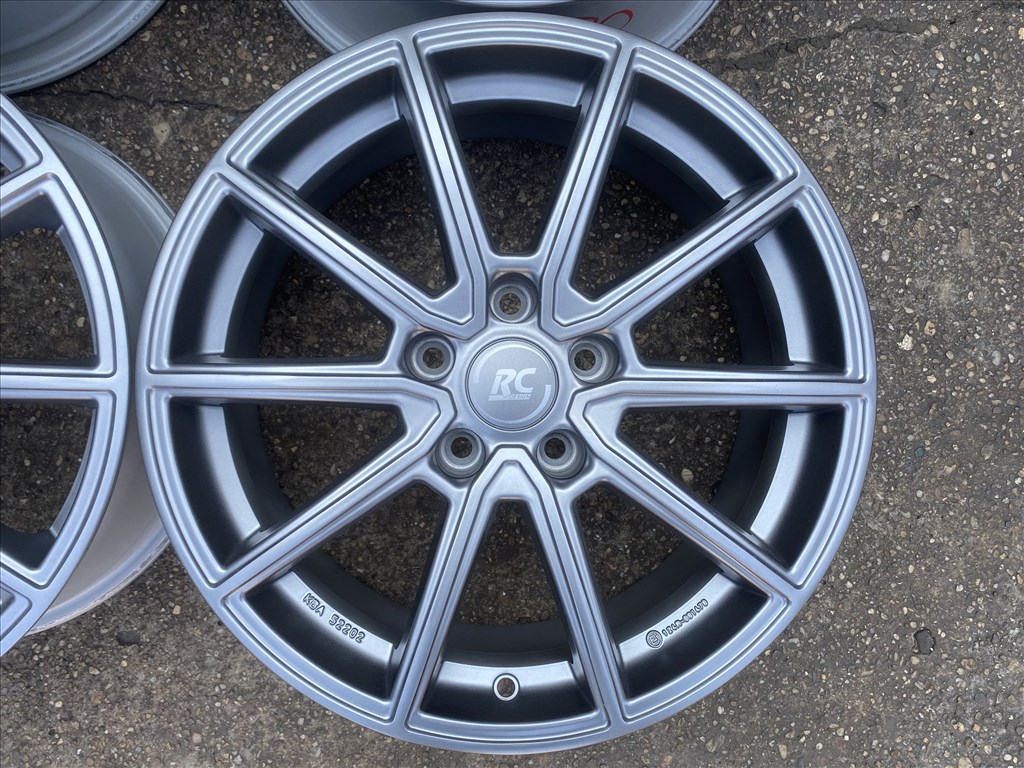 4db Brock 17" VW - Skoda alufelni. (4080) 2. kép