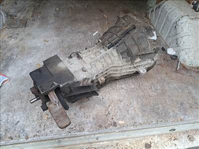 Ford transit 2.4 tdci 5 sebeséges manualis váltó 
