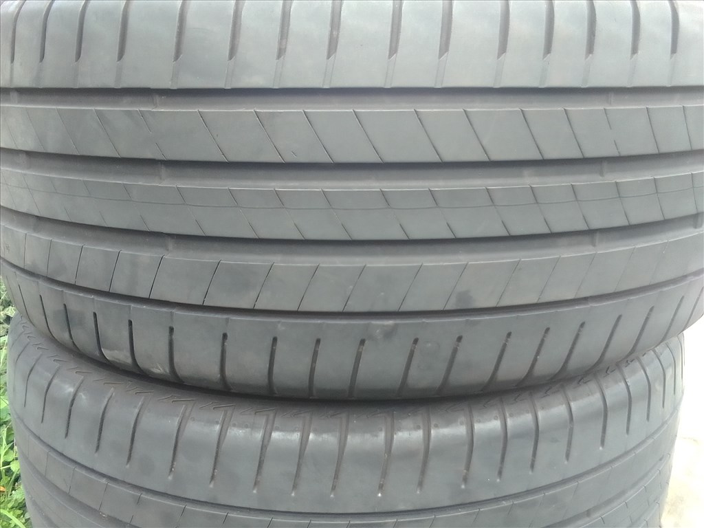  245/45R19 Bridgestone Turanza T005 nyári gumi garnitúra 2022-es 1. kép