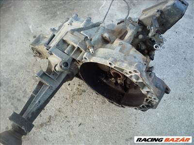 Volkswagen Transporter T4 1,9-2,4D CRN váltó 2,5TDI AFK