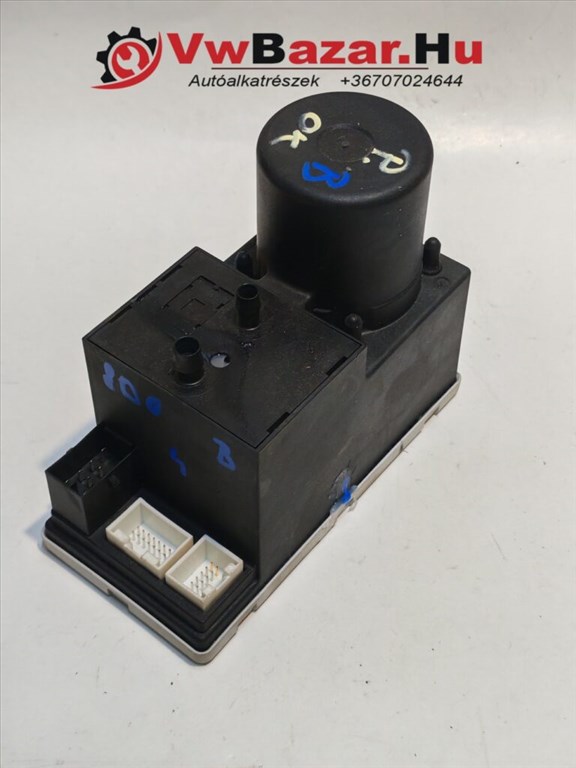 Központizár kompresszor AUDI A3, A4 B5 8d0862257b 8D0862257B..... 1. kép