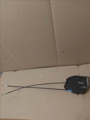 Toyota Auris (E150) Bal hátsó ajtózár 2729 a046693