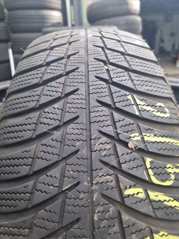  215/6517" újszerű Bridgestone Blizzak LM001 téli gumi 4db  4. kép