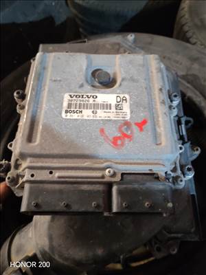 Volvo motorvezérlö  30729826a 0281012103