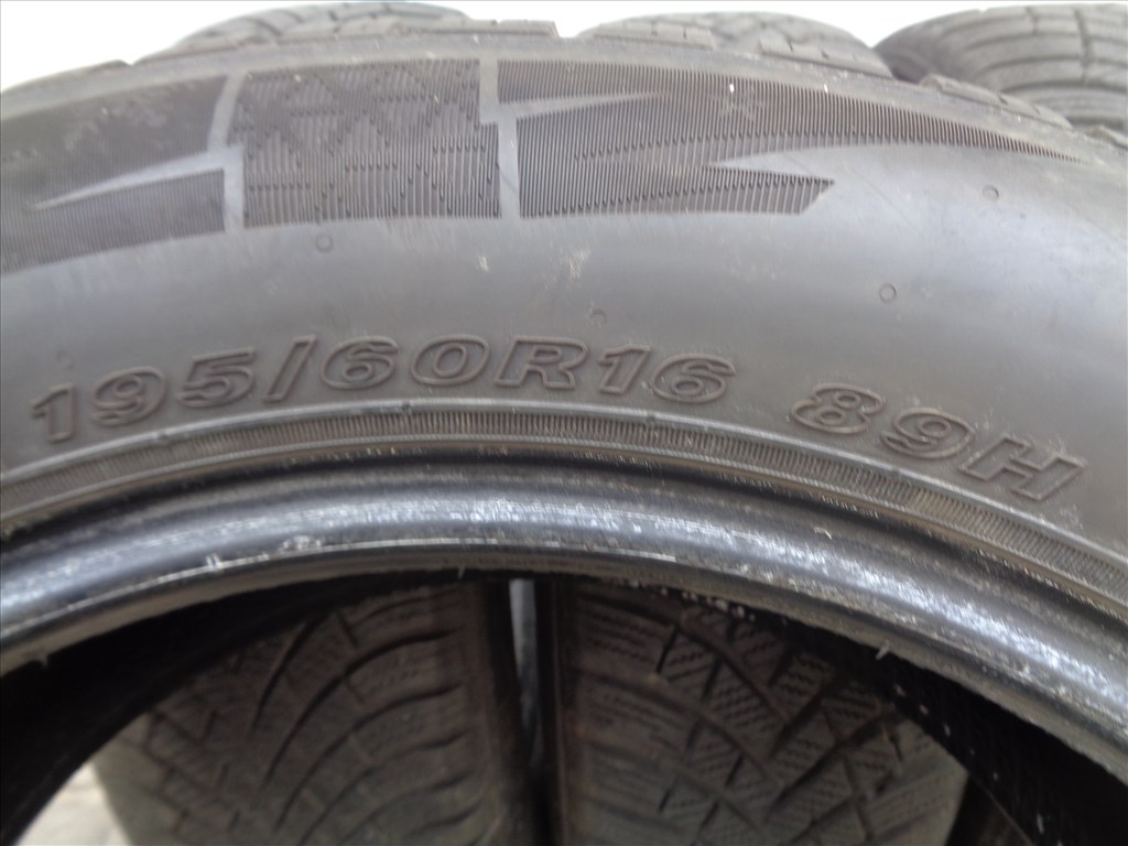 Hankook, Nexen 195/60R16 téli gumi 2-2db újszerűen eladó. 7. kép