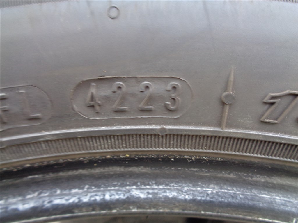 Hankook, Nexen 195/60R16 téli gumi 2-2db újszerűen eladó. 8. kép