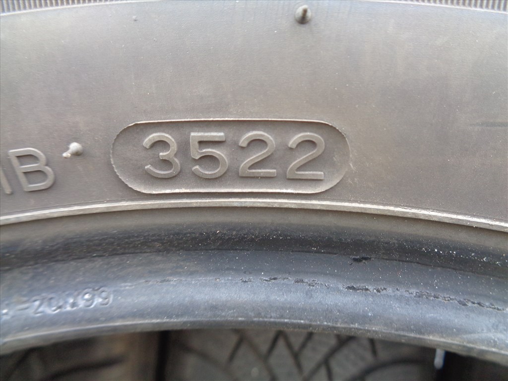 Hankook, Nexen 195/60R16 téli gumi 2-2db újszerűen eladó. 11. kép